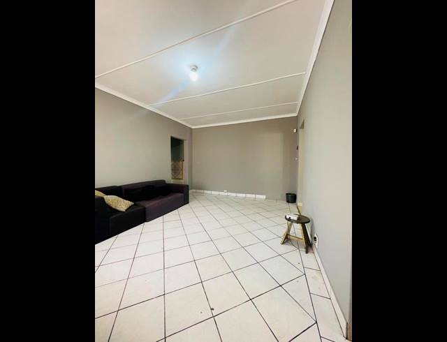 3 BEDROOM HOUSE FOR SALE IN SEA VIEW